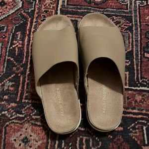 Kelsi dagger sandals size 7